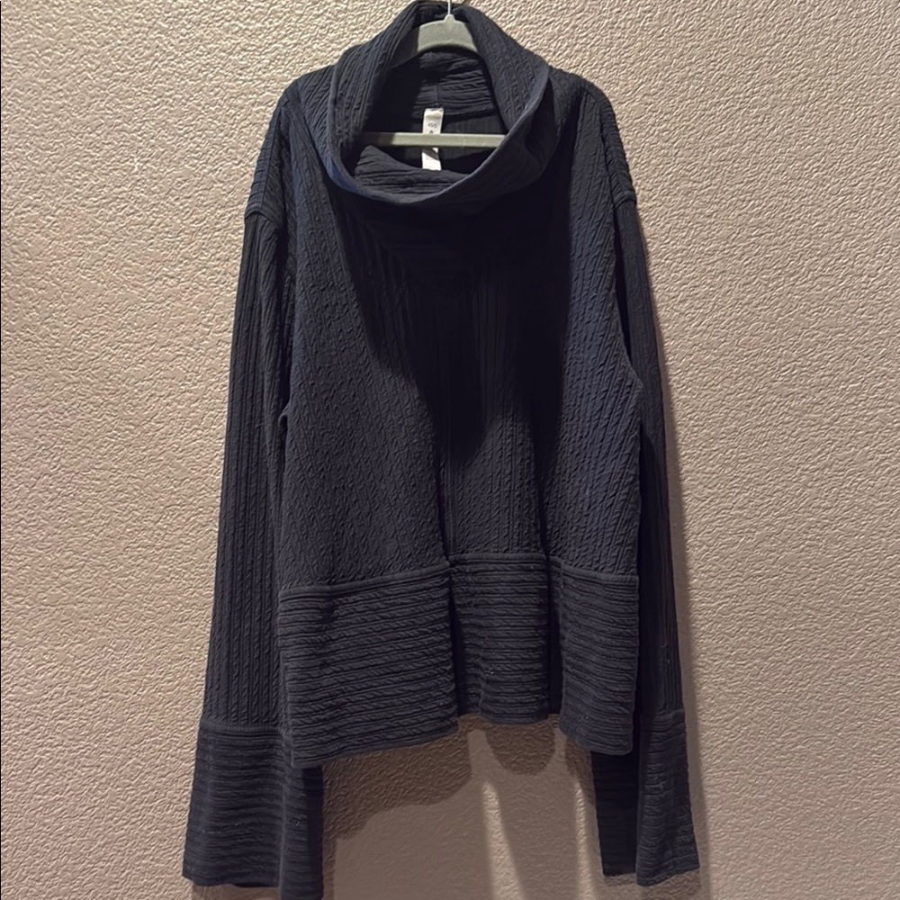 Lululemon Women's Black Sweater
